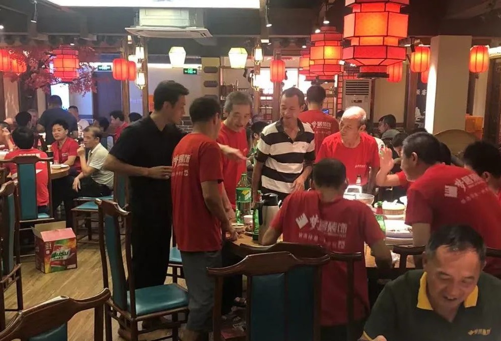 广东第一娱乐装饰端午家宴，，，，，，祝愿各人康健幸福，，，，，，万事如意，，，，，，平安吉祥！